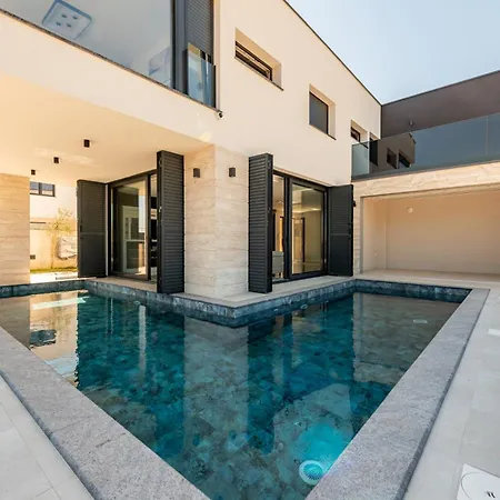 House With A Swimming Pool - Lozice, - 27818
